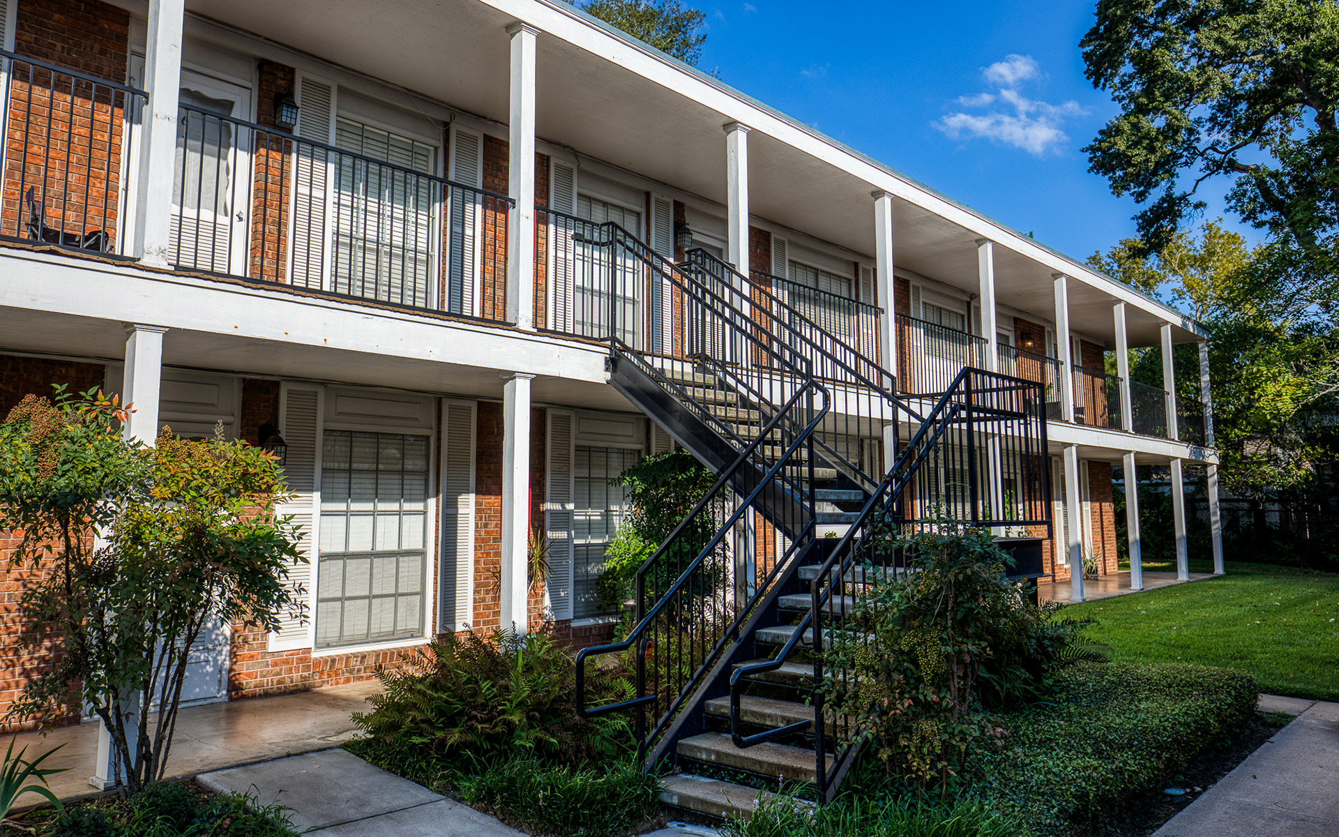 Prime Investment Opportunity: High-Demand Downtown Brenham Apartments for Steady Rental Income